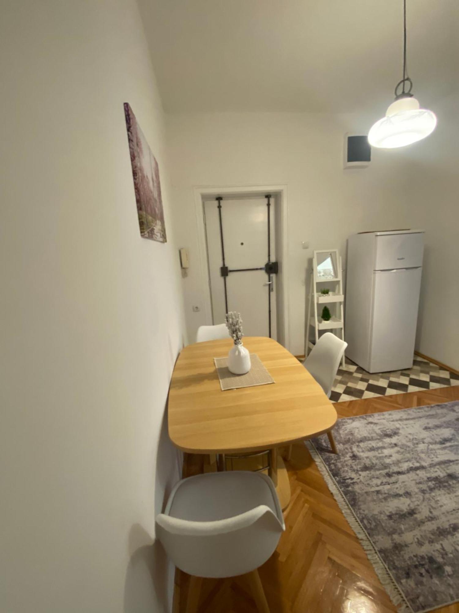 Dolce Apartman Podgorica Eksteriør billede